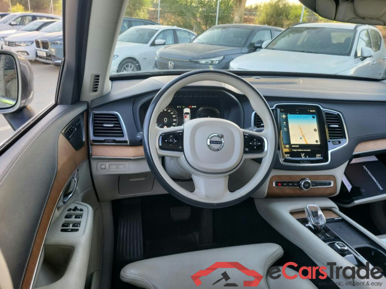VOLVO XC90 / 2019 / 5P / todoterreno 2.0 T8 AWD Recharge Inscription Auto #3