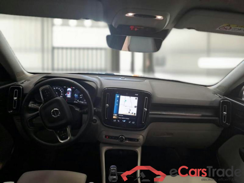 VOLVO XC40 / 2021 / 5P / SUV T5 RECHARGE PLUG-IN AUTO PLUS BRIGHT #3