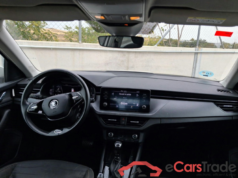 SKODA Kamiq / 2019 / 5P / todoterreno 1.0 TSI 81kW (110CV) DSG Ambition (CX) #3