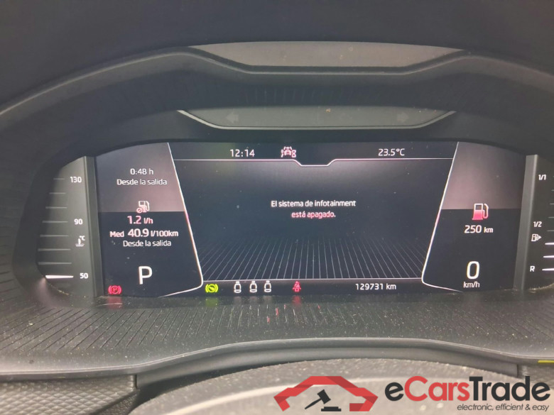 SKODA Kamiq / 2019 / 5P / todoterreno 1.0 TSI 81kW (110CV) DSG Ambition (CX) #4
