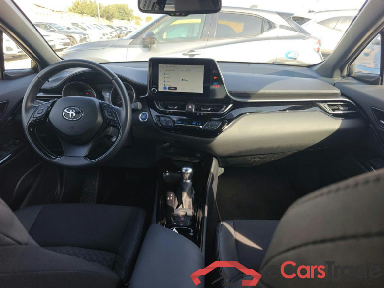 TOYOTA C-HR / 2019 / 5P / todoterreno 2.0 180H Advance #3