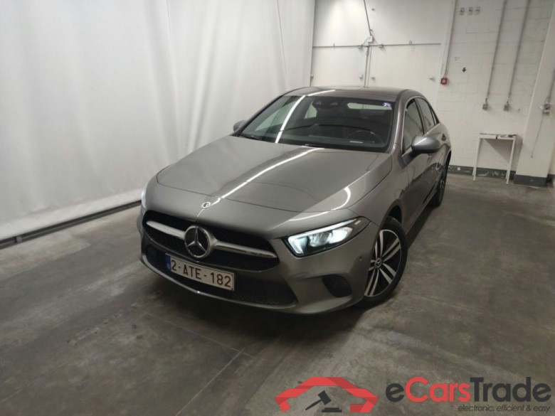 Mercedes-Benz A-Klasse Limousine A 250e Business Solution 4d