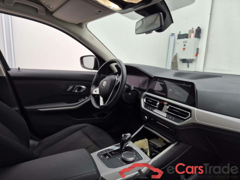BMW 3-serie 318d Corp. High Exec #3
