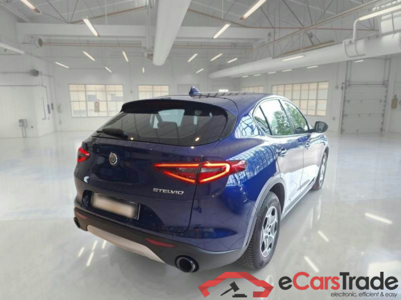 ALFA ROMEO STELVIO / 2017 / 5P / SUV 2.2 TD 190 CV SUPER BUSINESS AT8 Q4 #2