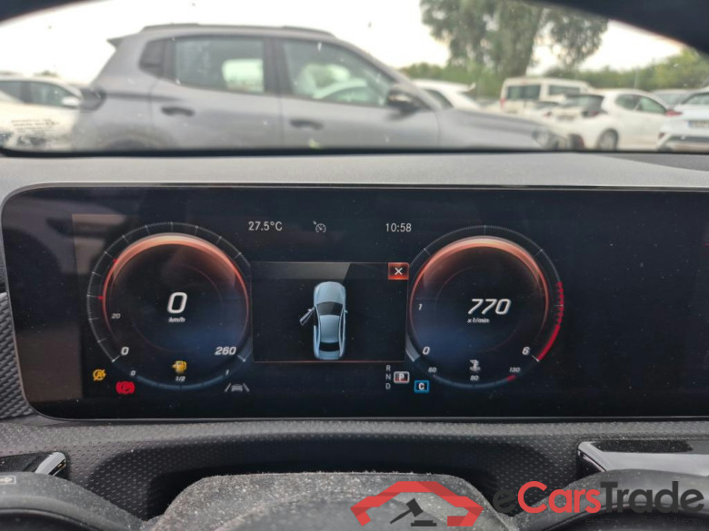 MERCEDES-BENZ Clase A / 2018 / 4P / sedán Sedán A 200 d #4