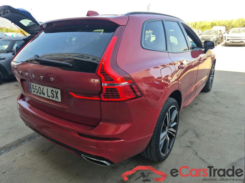 VOLVO XC60 / 2017 / 5P / todoterreno 2.0 T6 AWD Recharge R-Design Auto #2