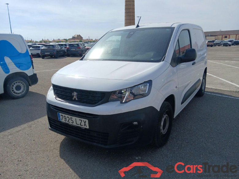 PEUGEOT Partner / 2018 / 4P / furgón derivado de turismo Premium Standard 600kg BlueHDi 73kW #1