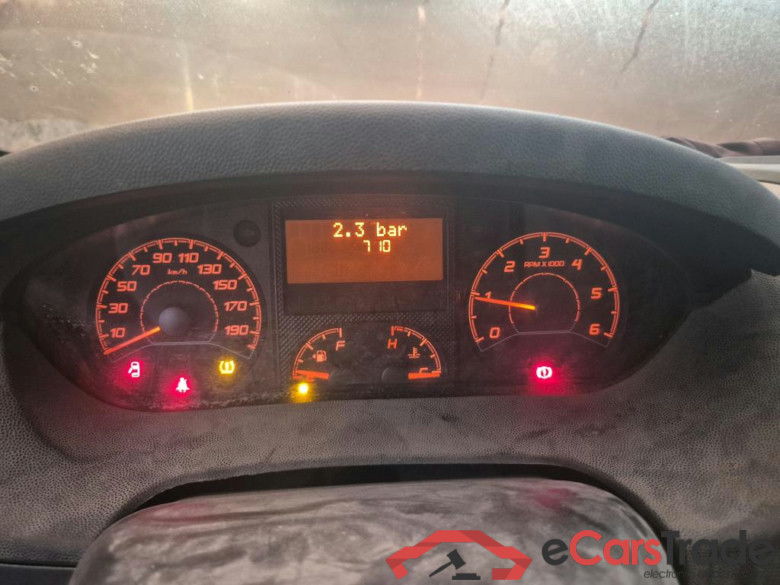PEUGEOT Boxer / 2014 / 4P / combi Combi 5/9 Pl 330 L1H1 BlueHDi 88KW (120) #4