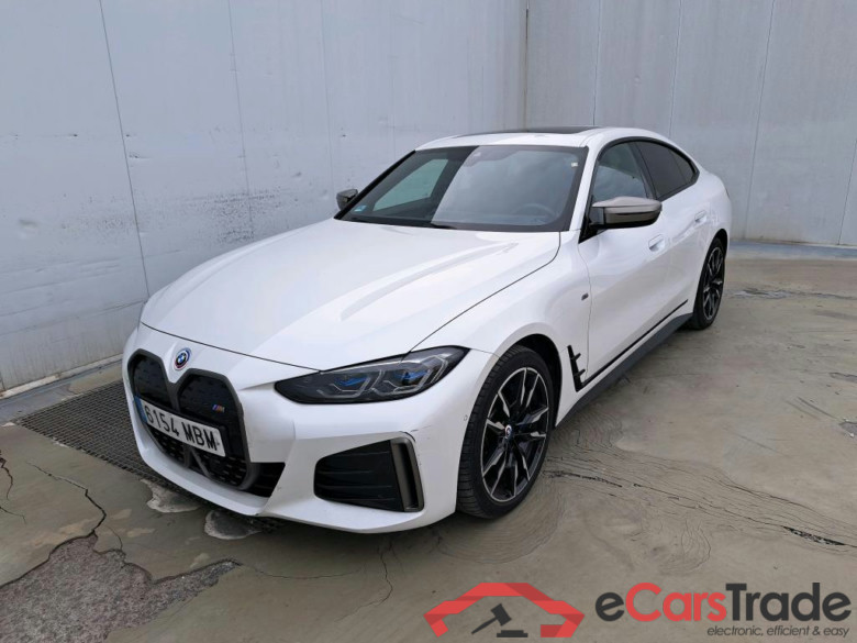 BMW i4 / 2021 / 5P / berlina con portón M50