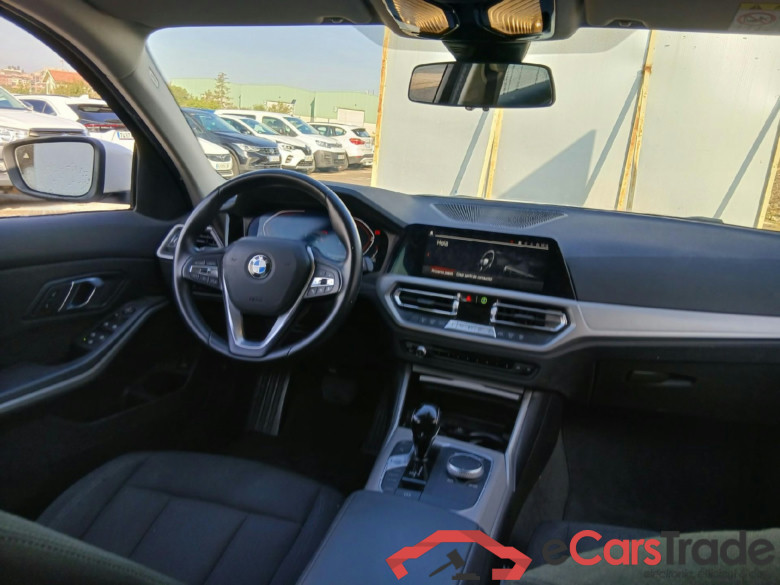 BMW Serie 3 / 2019 / 5P / familiar 320d Auto.Touring #3