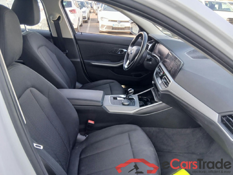 BMW Serie 3 / 2019 / 5P / familiar 320d Auto.Touring #6