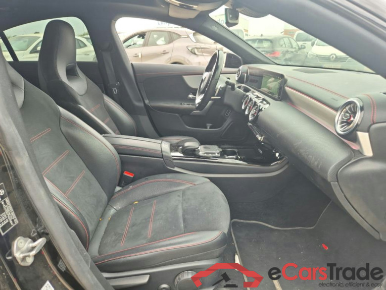 MERCEDES-BENZ CLA / 2019 / 4P / coupé CLA 220 D DCT #6