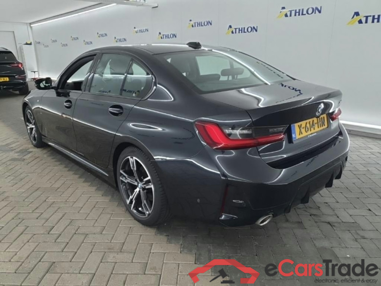BMW 3 Serie Sedan 318iA 4D 115kW #4