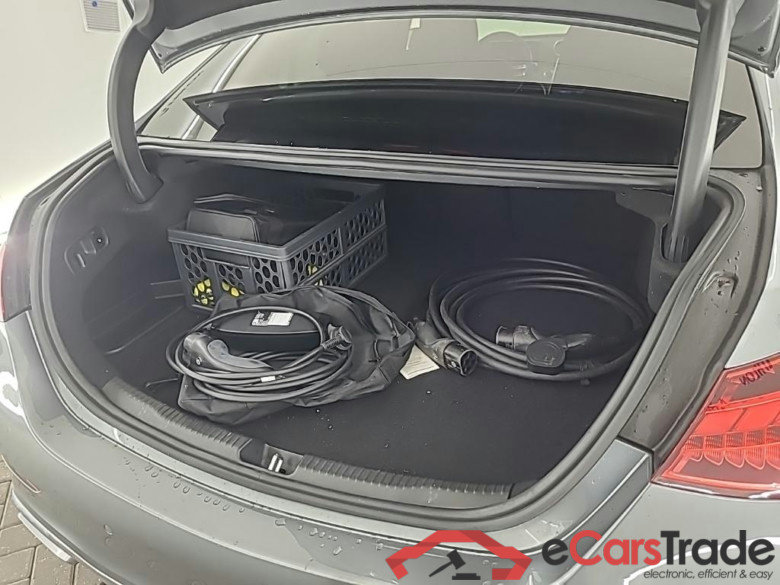 MERCEDES-BENZ C-Klasse Limousine C 300 e AMG Line Limited 4D 230kW #5