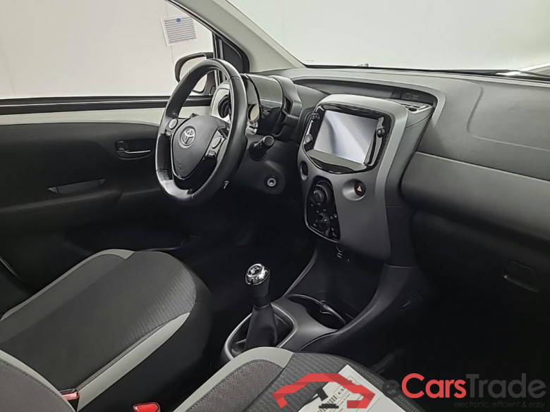 TOYOTA Aygo 1.0 VVT-i x-play 5D 53kW #6