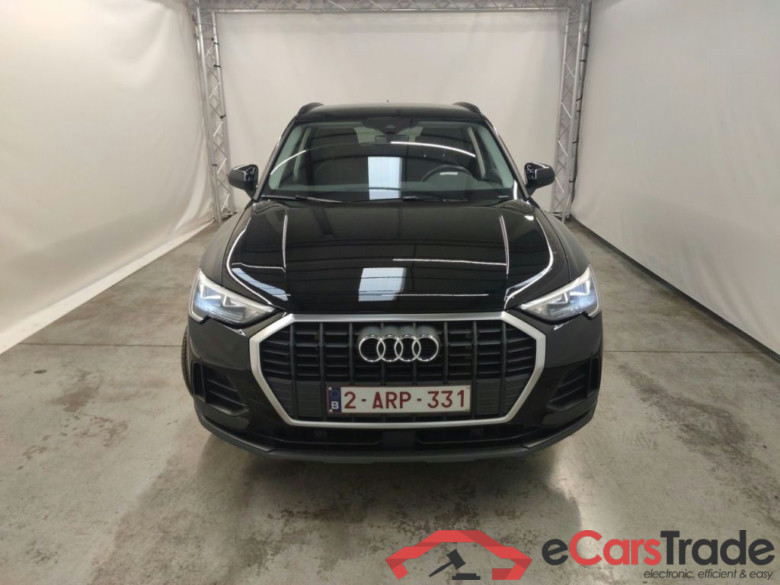Audi Q3 45 TFSI e S tronic 5d #5