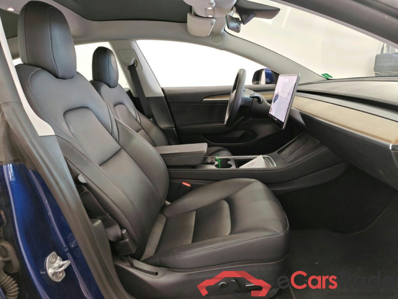 Tesla Model 3 Standard Range Plus RWD 4d #3