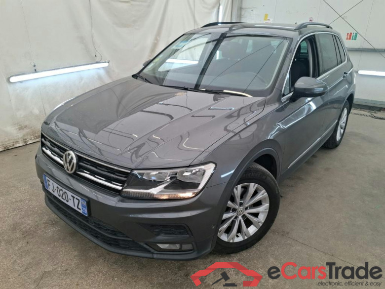 VOLKSWAGEN Tiguan / 2016 / 5P / SUV 2.0 TDI 150 DSG7 Confortline Business