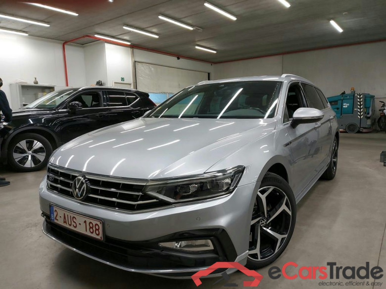VOLKSWAGEN - VW  PASSAT VARIANT TDI 150PK DSG7 Elegance Business Pack R LINE With Nappa Heated Seats & Nav Pro & Matrix LED & Electric Foldable Trailer Hook