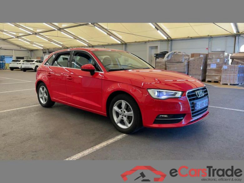 AUDI A3 Sportback 1.4 TFSI Ultra Attraction c.o.d.S tronic #2