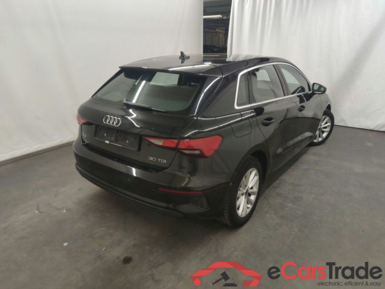Audi A3 Sportback 2.0 30 TDi 85kW S tronic Business Ed. 5d #2