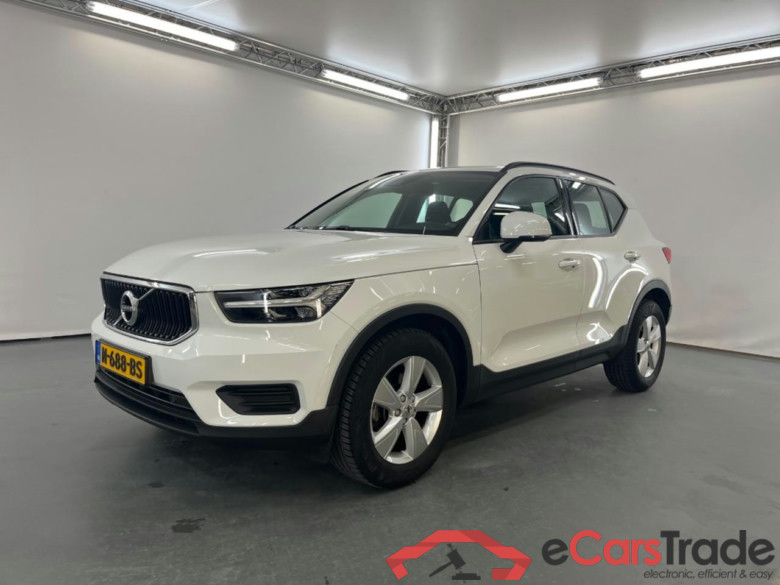 VOLVO XC40 1.5 T2 Momentum Core #1