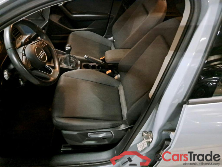 Audi A1 SB 1.0 25 TFSI Virtual Navi Klima PDC ... #5