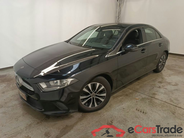 Mercedes-Benz A-Klasse Limousine A 180 d DCT Business Solution 4d