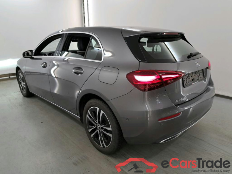 MERCEDES-BENZ A-CLASS 1.3 A 250 E PHEV BUSINESS LINE DCT #3