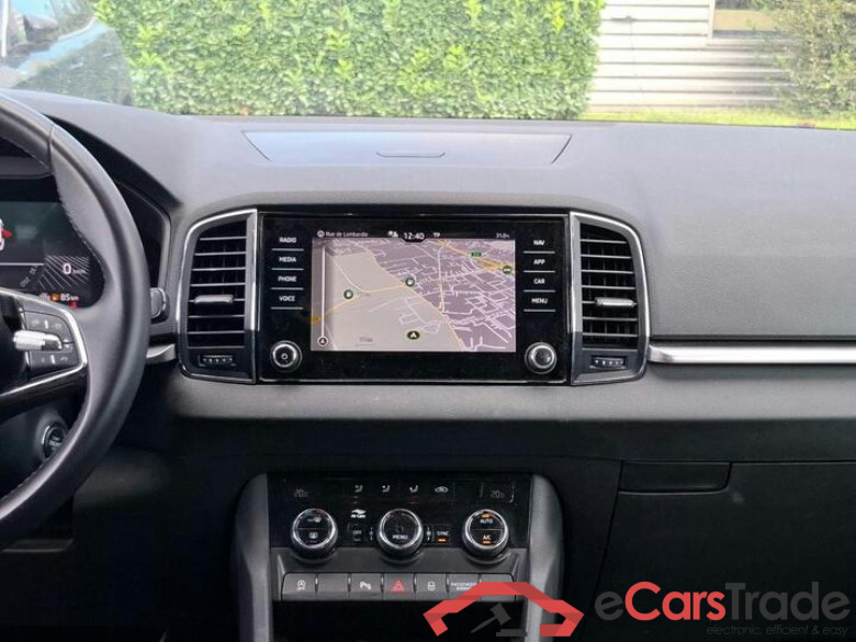 Skoda Karoq 1.5 TSI Aut. LED Virtual Navi Sport-Seats KeylessGo Camera Klima PDC ... #6