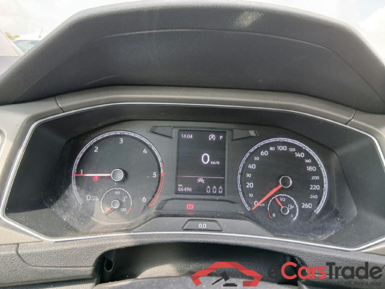 VOLKSWAGEN T-Roc / 2017 / 5P / todoterreno Advance 2.0 TDI 110kW (150CV) DSG (AC2) #3