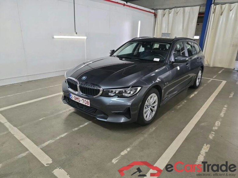 BMW 3 Reeks Touring 3 Reeks Touring 330e (215 kW) (PHEV) 215kW/292pk  5D/P Auto-8