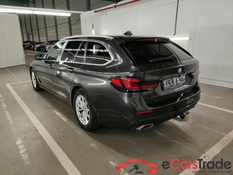 BMW 5 Reeks Touring 5 Reeks Touring 518d Aut. (110 kW) (Mild Hybrid) 110kW/150pk  5D/P Auto-8 - CO2 onvolledig #3