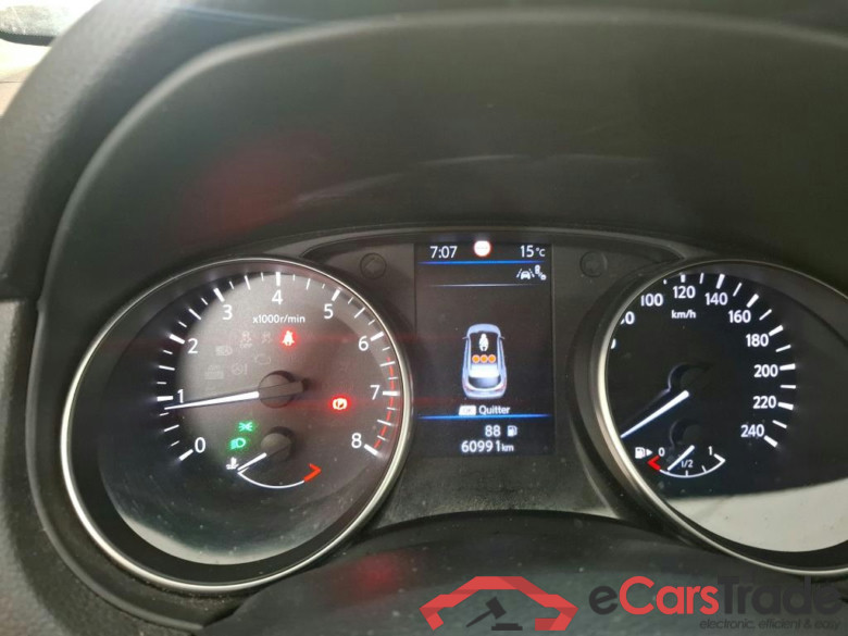 NISSAN Qashqai / 2017 / 5P / Crossover 1.3 DIG-T 140 Tekna #6