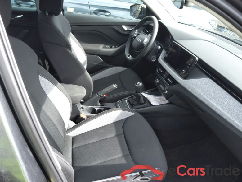 SKODA Kamiq 1.0 TSI 85 kW (115 CV) Manual 6 vel. Selection(Winterpack) #3
