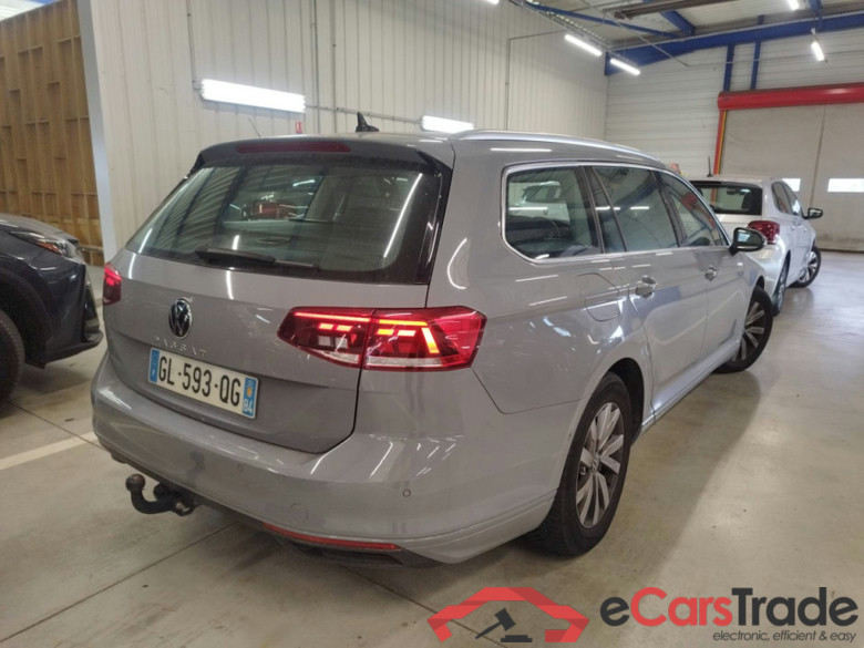 Volkswagen Passat Variant 2.0 TDI Aut. LED ACC Navi Sport-Seats KeylessGo Klima PDC ... #3