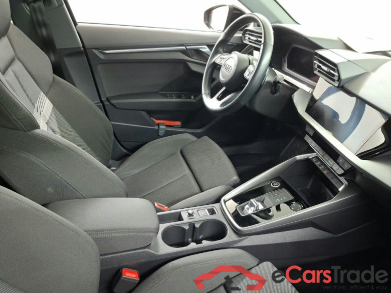 AUDI A3 Limousine 30 TFSI S tronic Business edition 4D 81kW #6
