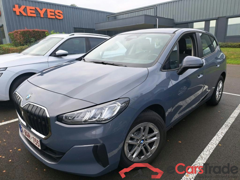 BMW - BMW 2 ACTIVE TOURER 218dA 136PK With Climatic & Navigation & Cruise & Driving Assistant Pack & PDC Front & Rear & Towing Hook