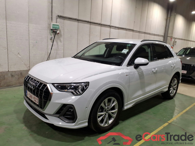 AUDI Q3 2.0 35 TDI S TRONIC S LINE BUSINESS EDIT