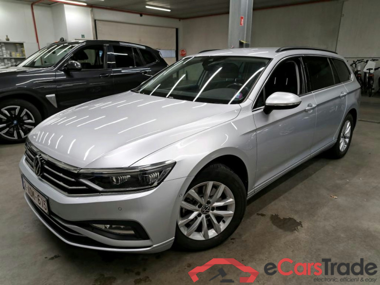 VOLKSWAGEN - VW  PASSAT VARIANT TDI 122PK DSG Style Business With Vienna Leather & Electric Foldable Trailer Hook #1