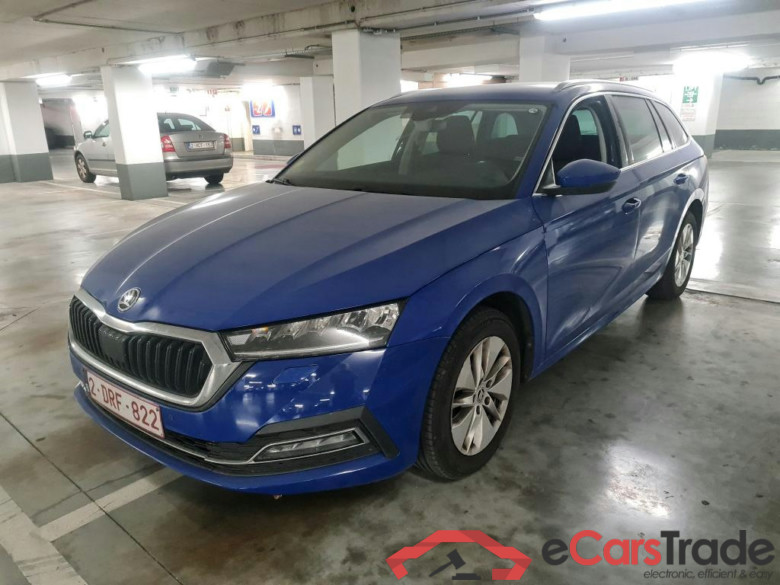 SKODA OCTAVIA COMBI 2.0 CRTDI 110KW DSG7 CLEVER