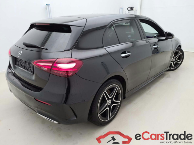 MERCEDES-BENZ A-KLASSE 1.3 200 7G-DCT AMG LINE #2