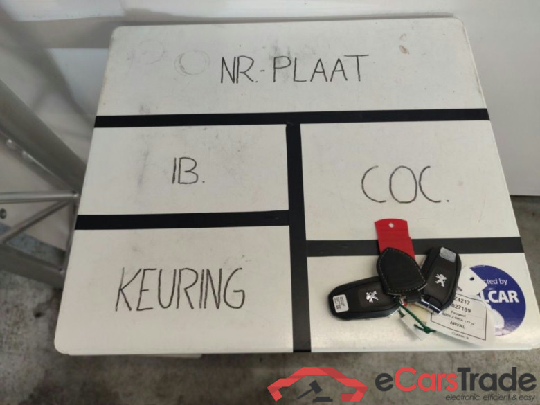 PEUGEOT 5008 DIESEL - 2021 2.0 BlueHDi 177 GT Pack AT 5d #4