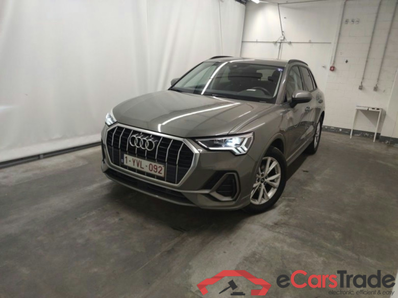 Audi Q3 35 TDI S tronic S line Business Edition 5d