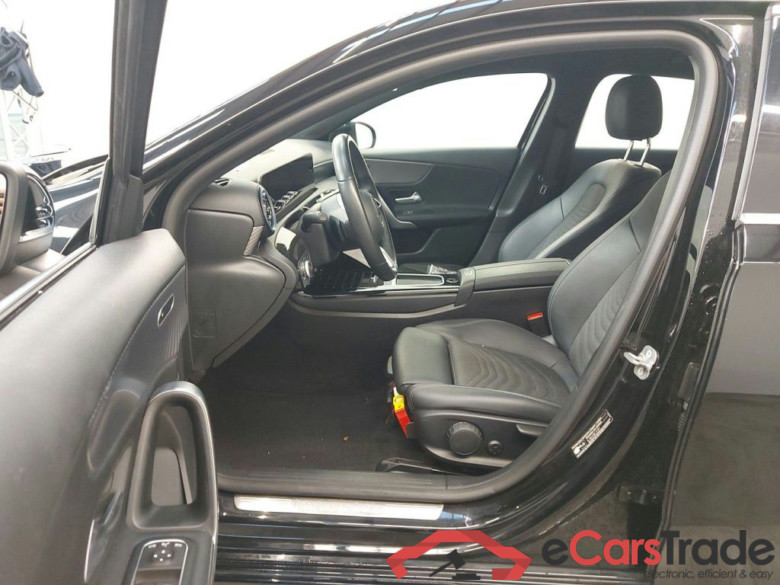 Mercedes-Benz Classe A A 180 Business Line 5d #3