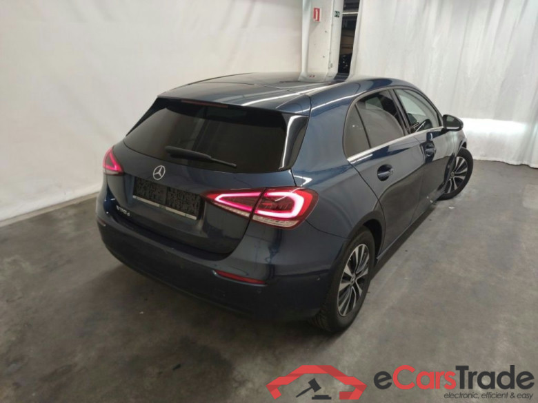 Mercedes-Benz A-Klasse A 180 d Business Solution 5d #2