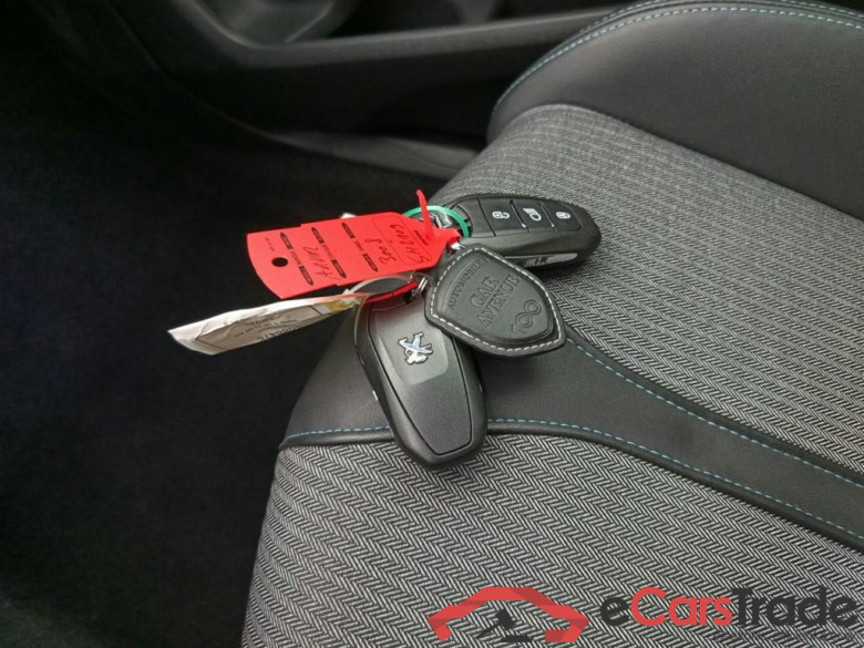 PEUGEOT 3008 - 2021 1.2 PureTech Allure Pack (EU6.4) 5d #4