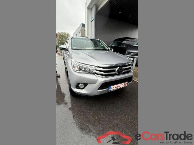 TOYOTA Hilux Double Cab Dsl 2.4 D-4D 4WD Invincible50 Chrome
