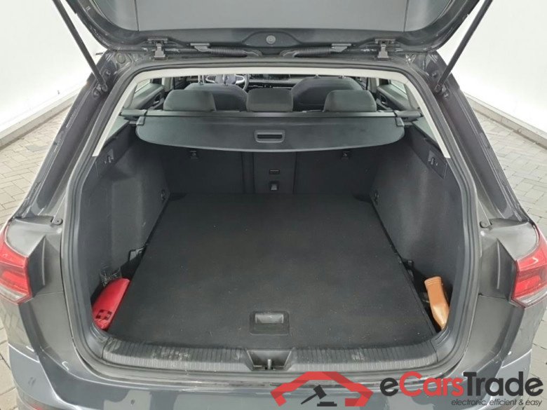 VOLKSWAGEN Golf Variant 1.5 eTSI 96kW DSG Style 5D #5