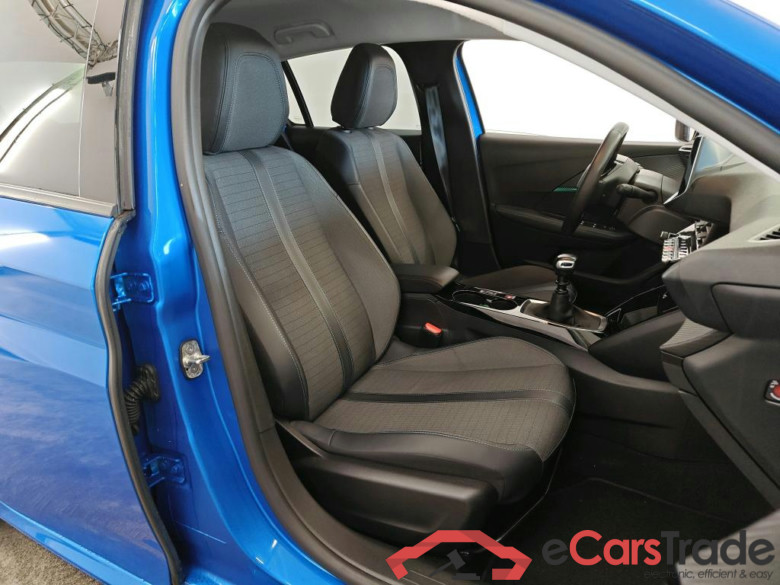 Peugeot 208 Allure Pack 1.2 PureTech 100 5d #3